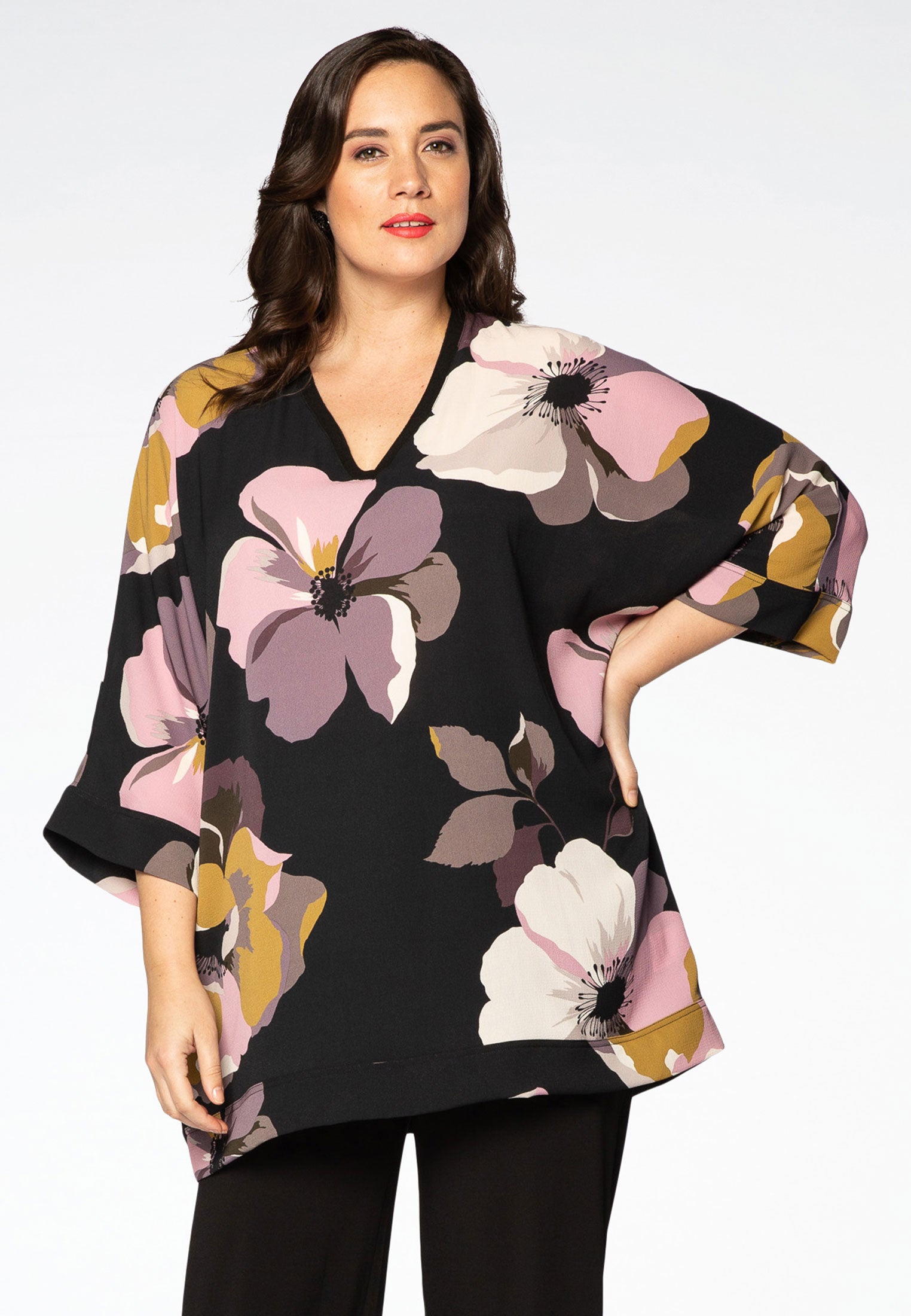 Yoek Blouse SELENA wide fit | Zwart | Maat 54/56