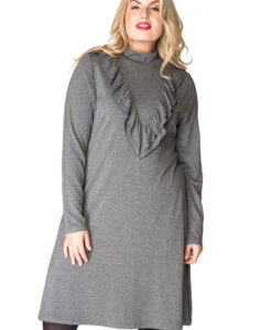 Yoek Dress turtle neck ruffled | Grijs | Maat Plus