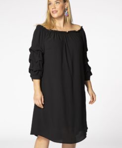 Yoek Off shoulder jurk | Zwart | Maat 58/60