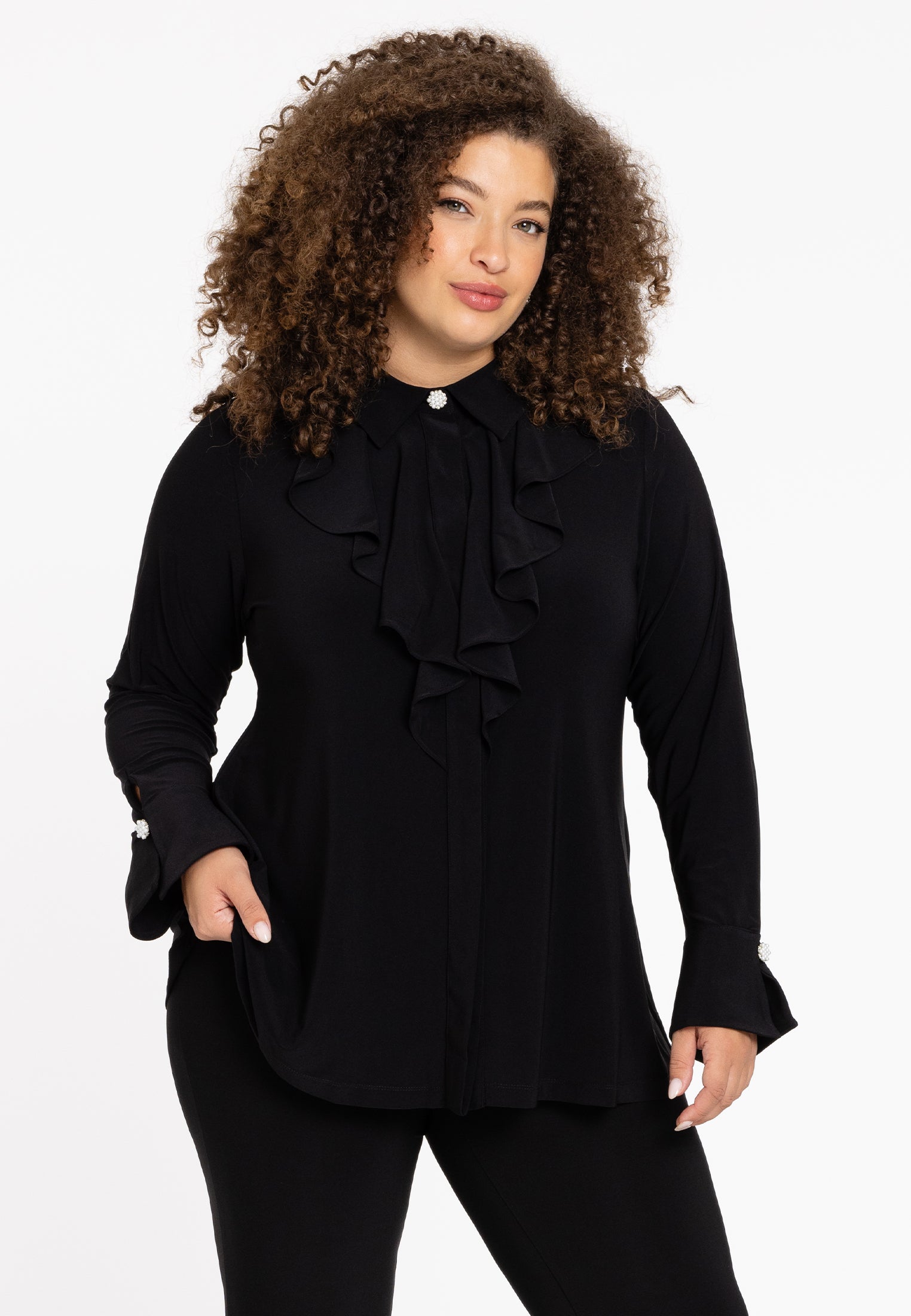 Yoek Blouse volant | Zwart | Maat 54/56