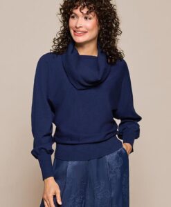 Angelina Trui Navy
