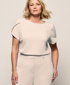 Scarlet Top Creme Maxi