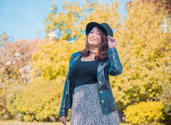 De kracht van laagjes: zo style je ze zonder volume toe te voegen