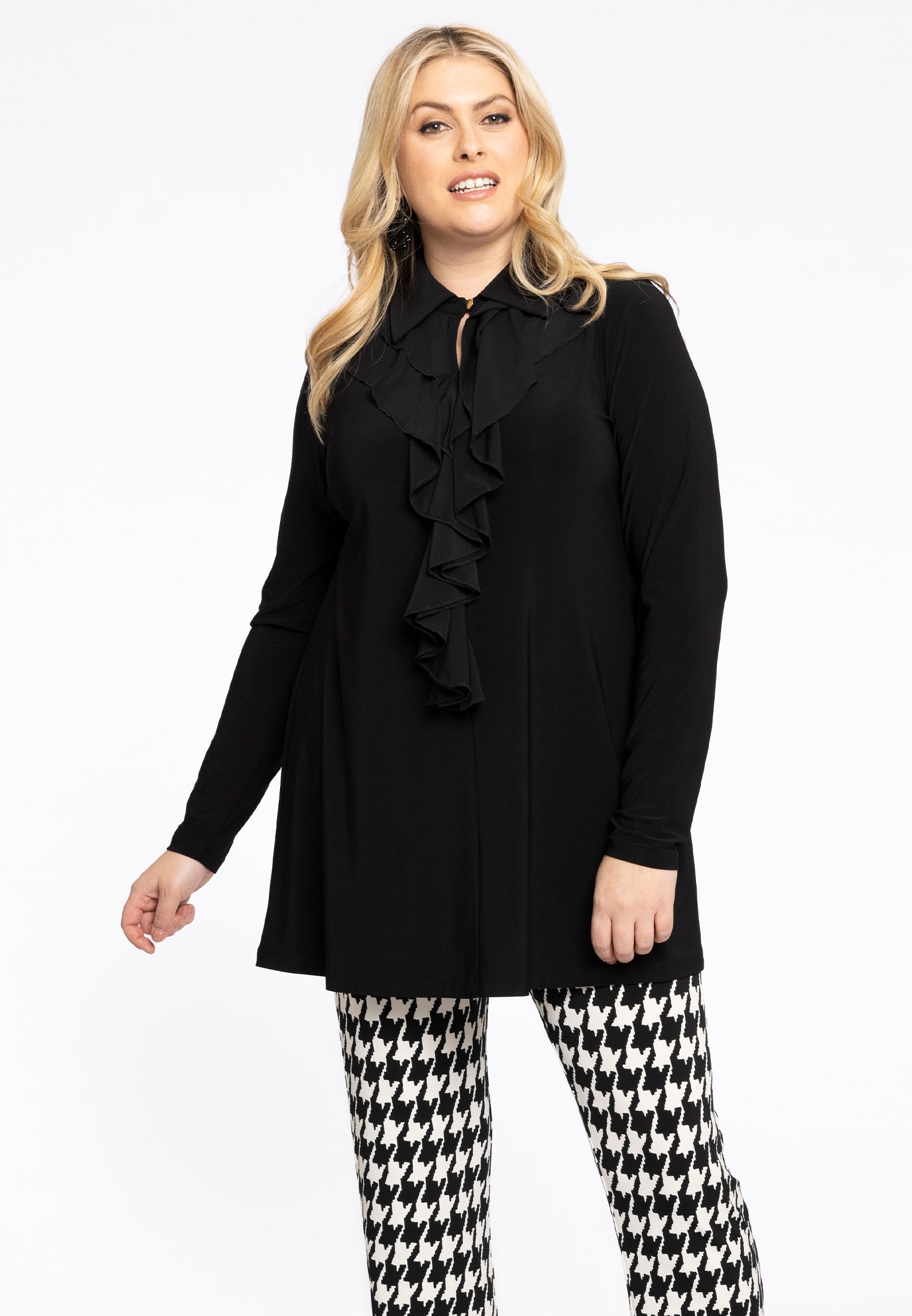 YOEK Tuniek met ruches | Grote maten tuniek | Zwart | Maat 38/40