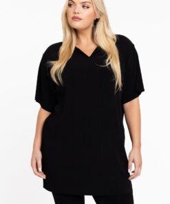 YOEK Tuniek PLISSE | Grote maten tuniek | Zwart | Maat 58/60