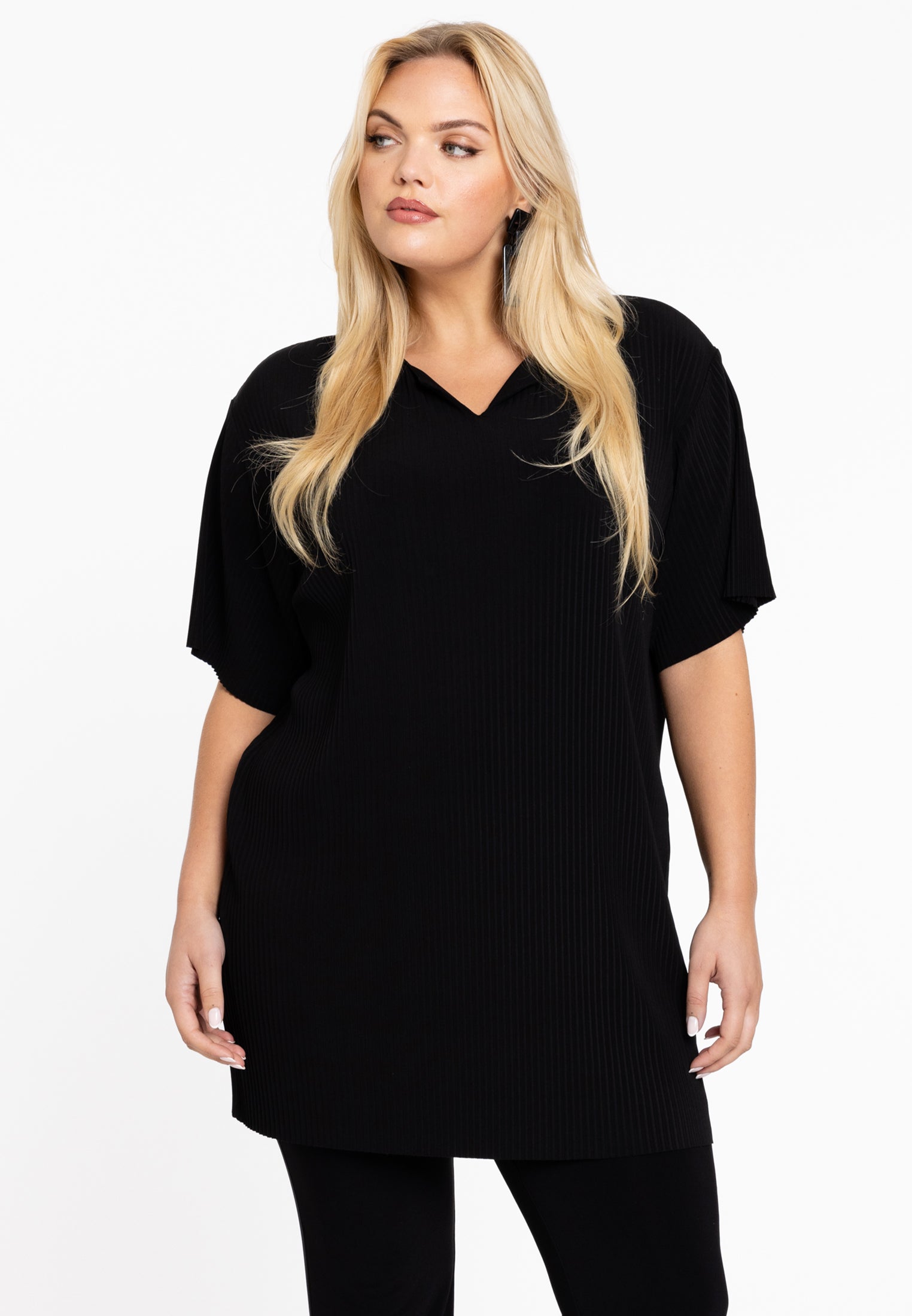 YOEK Tuniek PLISSE | Grote maten tuniek | Zwart | Maat 58/60