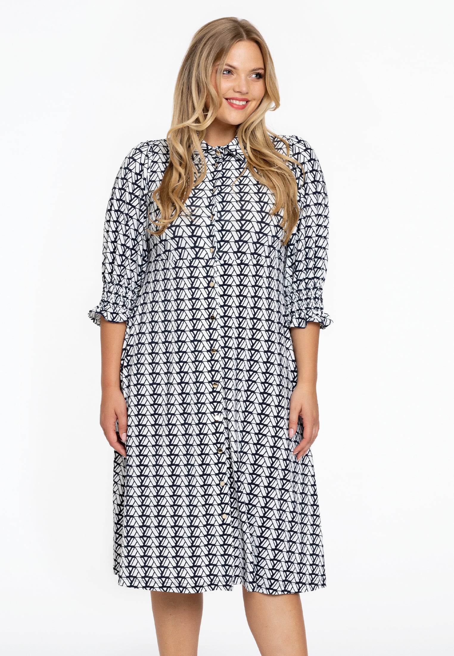 YOEK Jurk met knopen | Beige | Maat 38/40