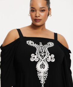 YOEK Jurk met borduursel | Zwart | Maat 46/48