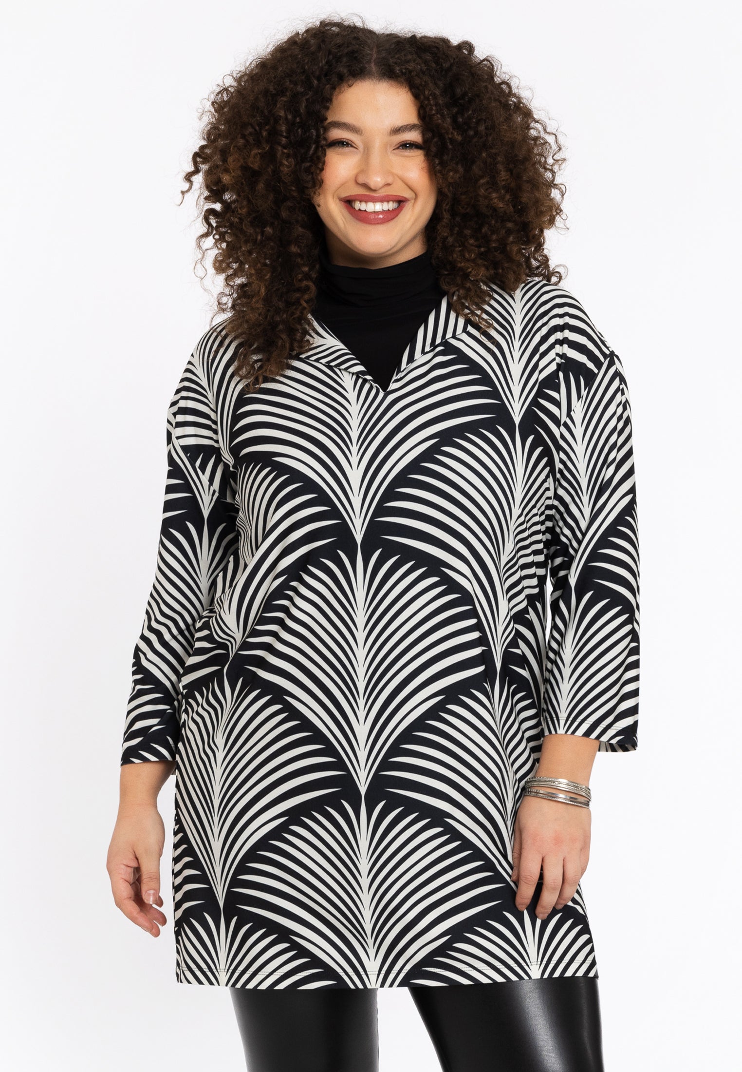 YOEK Tuniek PALM | Grote maten tuniek | Zwart | Maat 50/52