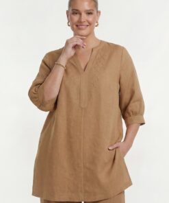 YOEK Tuniek | Grote maten tuniek | Lichtbruin | Maat 42/44